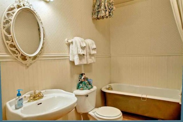 Mariposa Hotel Inn image 18